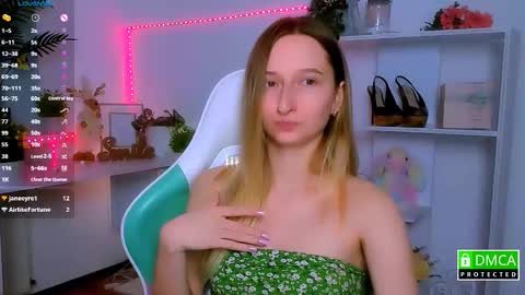 I am Rina online show from December 5, 7:06 am