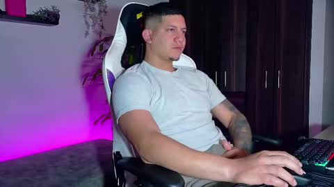 Snapshot of _robertobaggio chatting on October 3, 9:28 am Roberto online show from October 3, 9:28 am