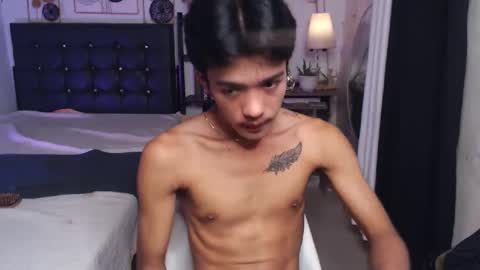 Snapshot of _robinmartinxx chatting on March 1, 5:27 pm _robinmartinxx online show from March 1, 5:27 pm