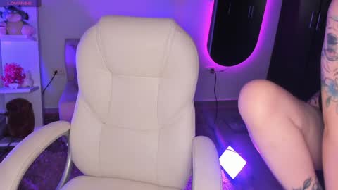   online show from January 17, 1:35 pm