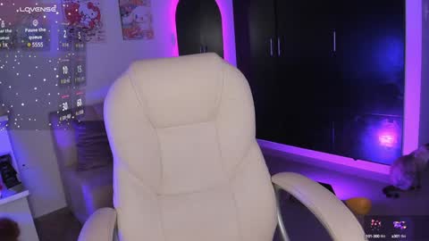   online show from January 31, 1:12 pm