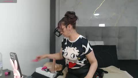 Samanta online show from February 11, 8:14 pm