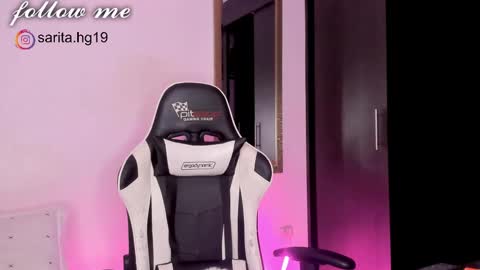 Snapshot of _sara_hernandez chatting on January 14, 6:24 am Sara intagram online show from January 14, 6:24 am