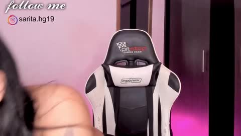 Snapshot of _sara_hernandez chatting on January 21, 9:57 am Sara intagram online show from January 21, 9:57 am