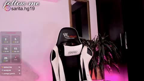 Snapshot of _sara_hernandez chatting on February 3, 10:25 am Sara intagram online show from February 3, 10:25 am