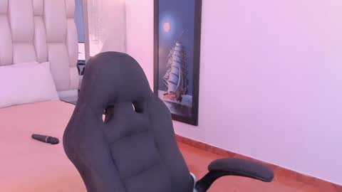 Snapshot of _saragarcia_ chatting on January 15, 2:56 pm Sara online show from January 15, 2:56 pm