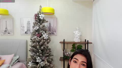 Snapshot of _sassy_girl chatting on December 4, 6:17 pm Sassy Girl online show from December 4, 6:17 pm