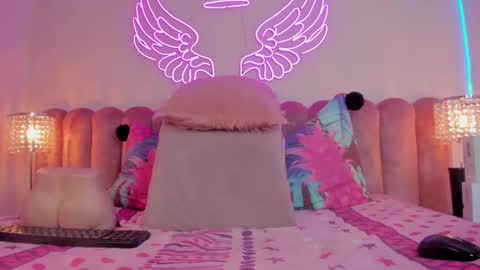 Scarlett online show from March 3, 1:53 pm