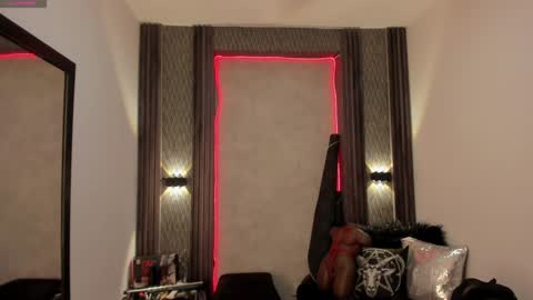 Selene online show from January 22, 4:55 pm