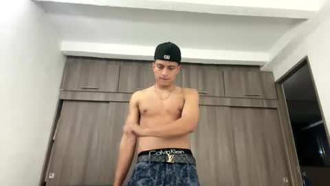 Juan Pablo-independent model online show from September 21, 5:53 am