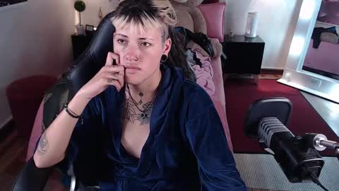 _sharlotte777 online show from February 19, 5:16 pm