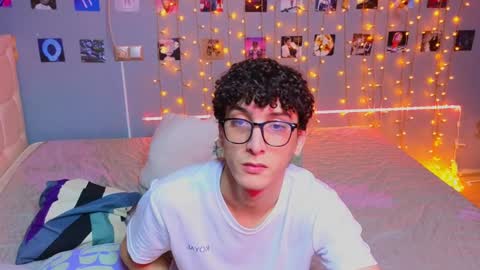 Snapshot of _side_by_you_ chatting on January 10, 5:13 pm NATHANPVT IS OPEN online show from January 10, 5:13 pm