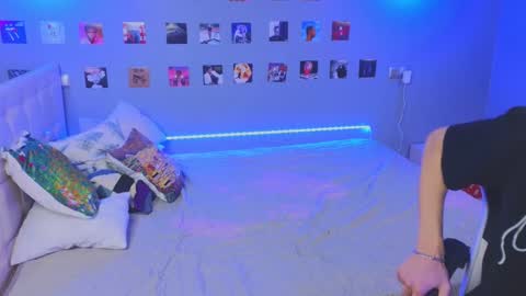 Snapshot of _side_by_you_ chatting on January 16, 11:04 am NATHANPVT IS OPEN online show from January 16, 11:04 am