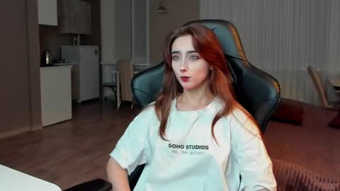 Snapshot of _silverdream chatting on February 24, 10:58 pm _silverdream online show from February 24, 10:58 pm