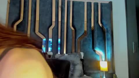 _silvia_vega_ online show from December 10, 2:05 am