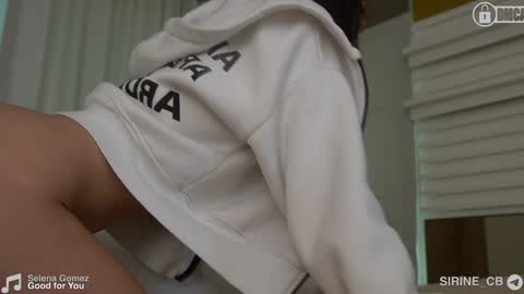 Snapshot of _sirine_ chatting on December 21, 5:03 am Marinette online show from December 21, 5:03 am