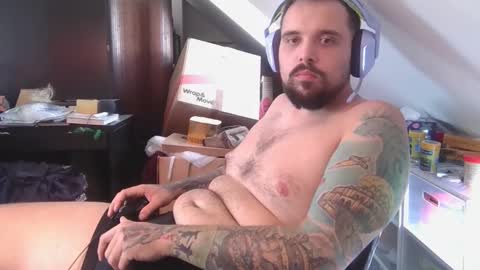 _smiley_bear27 online show from October 15, 2:01 am