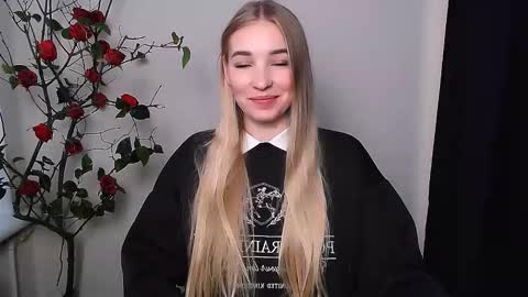 Snapshot of _snow_queen__ chatting on November 14, 2:16 pm Rachel online show from November 14, 2:16 pm