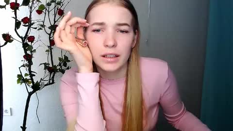 Rachel online show from April 2, 7:39 am