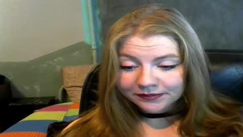 Snapshot of _space_girl_ chatting on November 11, 9:53 am Space Girl online show from November 11, 9:53 am