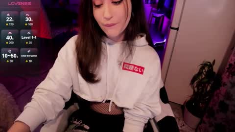 _sserendipityy_ online show from October 15, 3:56 pm