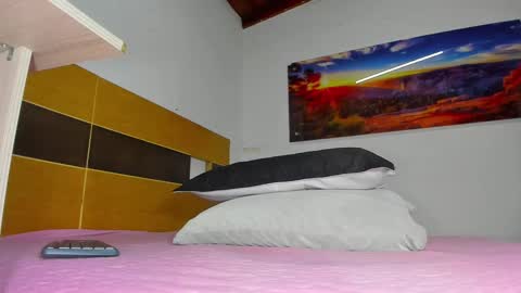 susy online show from February 17, 11:55 am