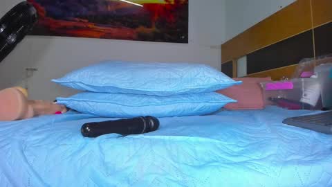 susy online show from March 8, 3:13 pm