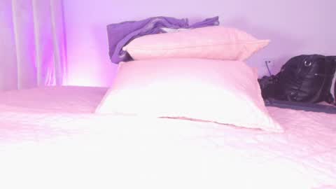 susy online show from April 14, 3:12 am