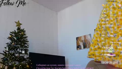 Snapshot of _sweetcams_ chatting on February 23, 9:33 am Dasha online show from February 23, 9:33 am
