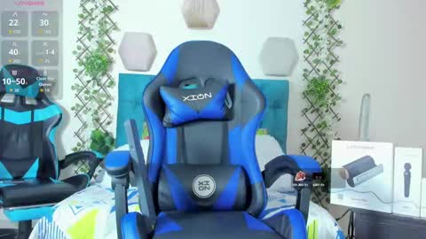 Snapshot of _taylor_black chatting on October 8, 11:46 pm Taylor online show from October 8, 11:46 pm