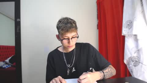 Thomas online show from January 2, 7:51 pm