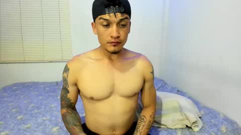 Snapshot of _tommyandgrace chatting on February 13, 5:16 am Tommy and Grace online show from February 13, 5:16 am