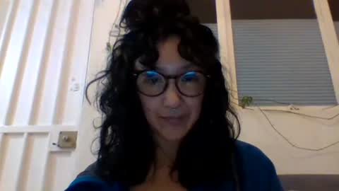 Snapshot of _tutti_frutti_ chatting on February 22, 5:12 am _tutti_frutti_ online show from February 22, 5:12 am