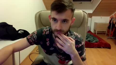 Vlad online show from February 9, 1:44 am