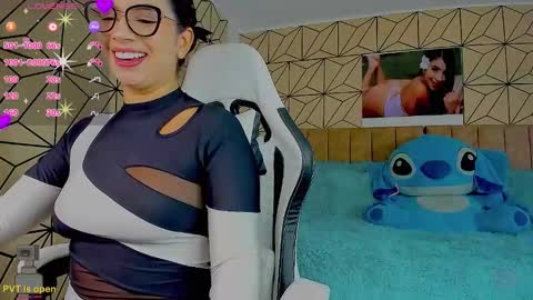 vane online show from February 16, 7:43 pm