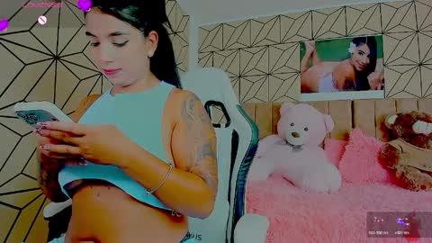 vane online show from April 6, 8:43 pm