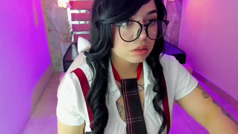   Vermeil   online show from October 19, 8:53 pm