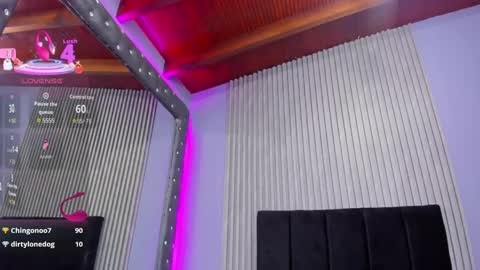 Snapshot of _veronica_tits chatting on October 10, 5:06 am Veronica online show from October 10, 5:06 am