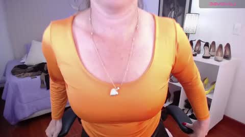 Snapshot of _victoria_collins chatting on January 22, 2:37 am Sol online show from January 22, 2:37 am