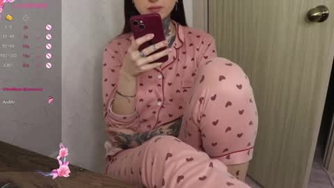 Alis online show from March 6, 2:51 pm