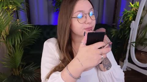 Snapshot of _wendy_evans_ chatting on December 14, 1:49 pm Wendy online show from December 14, 1:49 pm