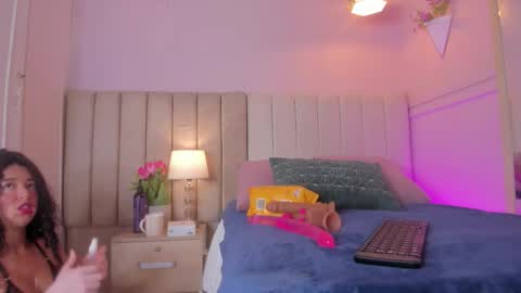 _wendy_x online show from September 19, 11:33 am