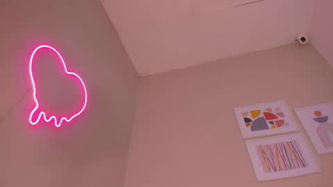 _wendy_x online show from March 25, 11:38 am