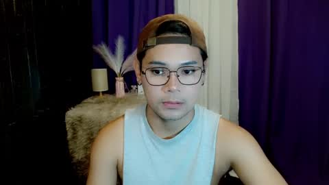 Snapshot of _xxcocksucker chatting on February 18, 9:32 am _xxcocksucker online show from February 18, 9:32 am