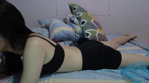 Snapshot of _yourmyonlyb_22 chatting on October 1, 10:49 pm cherry online show from October 1, 10:49 pm