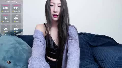 Snapshot of _yuriko chatting on October 29, 12:46 am Mia online show from October 29, 12:46 am