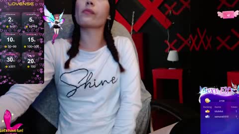 Yuyi online show from February 3, 2:13 pm