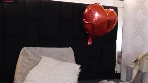 Yuyi online show from February 16, 5:26 pm