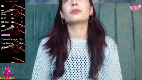 Yuyi online show from September 27, 9:20 pm