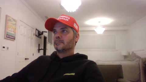 Snapshot of _zeus____ chatting on January 8, 1:32 am Zeus online show from January 8, 1:32 am